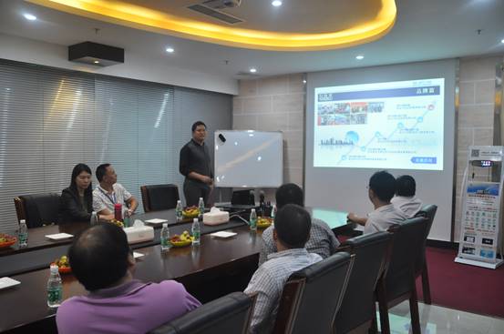 四川省樂山峨邊縣領(lǐng)導一行蒞臨萬達業(yè)參觀指導